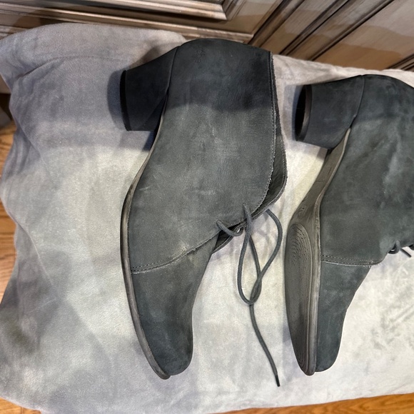 Shoes - Arche LN, light grey suede booties with laces, EU size 41, light wear - Picture 5 of 7